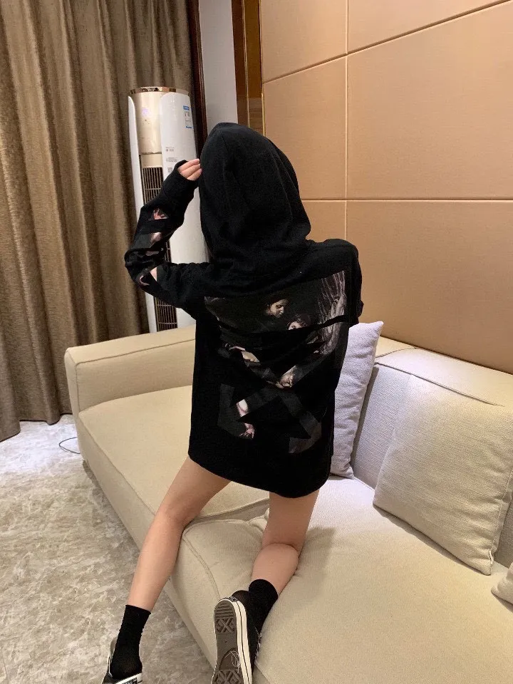 ♻️💯Reference model picture for the upper body❤️ Top tested version OFF WHITE OW Certified Angel Wings Madonna religious oil painting men's and women's round neck zipper cardigan sweatshirt. The A mark on the collar is a 3M reflective mark, customized model, not an embroidery mark, first look at the appraisal.  The Renaissance-themed Caravaggio Madonna oil painting is inspired by one of Caravaggio's famous oil paintings, with a strong religious color! World treasures, top-notch paintings, and walking art pieces follow the original craftsmanship and use 5-color glue to create an effect. It is not offset printing, but many people on the market use Kornit direct inkjet instead. Whether it is the top version, touch the printing with your hand. The correct process is that it has a frosted feel. This is also a way to identify the uniqueness of the product. The fabric is 100% combed cotton terry fabric, 480 grams, ensuring the originality of the craftsmanship! Secondly, the tag rope of this model hangs from the collar tag, not the side rope. Customized auxiliary materials, complete accessories, consistent zp, hang tags, collar labels, and washed labels, feel free to compare!   Color: Black White Size Chart